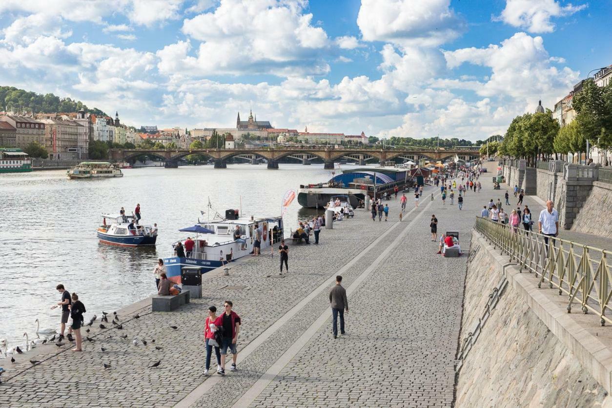 Flat 18 Minutes From Vaclavske Namesti Pansiyon